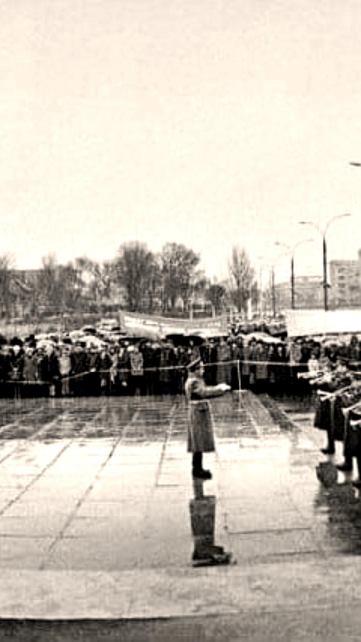 В Ноябрьске открыт памятник участникам спецоперации, а в Тирасполе - монумент Суворову