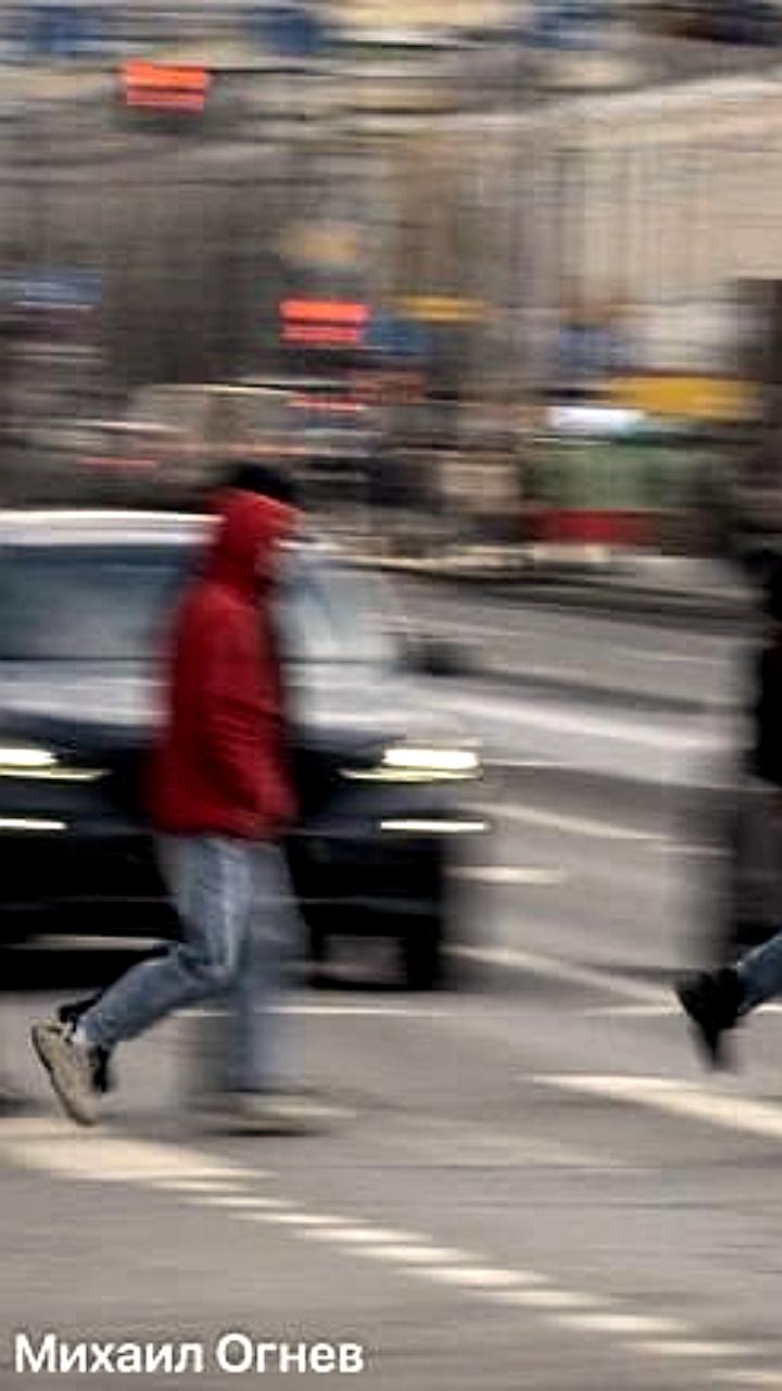 В Санкт-Петербурге вступил в силу запрет на работу иностранным курьерам