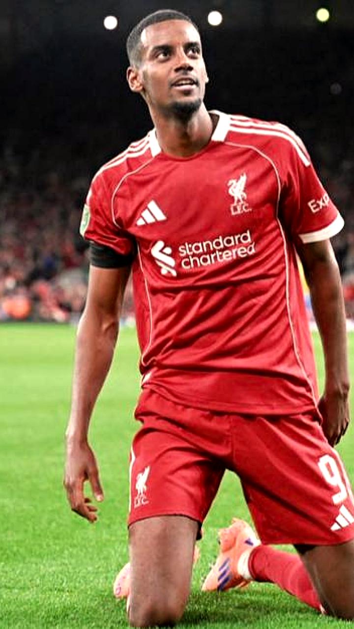 Александер Исак приобретает сторожевого добермана на фоне угроз после неудач сборной