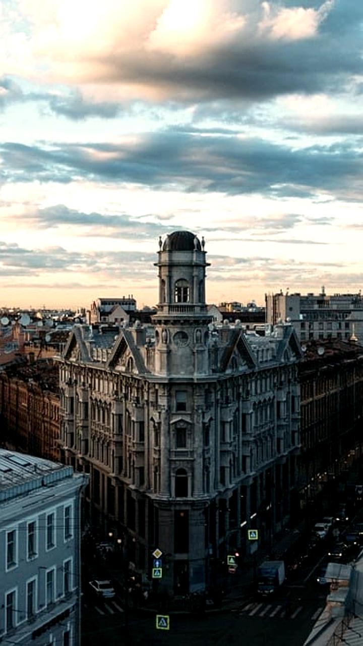 Санкт-Петербург признан самым привлекательным городом для командировок в России