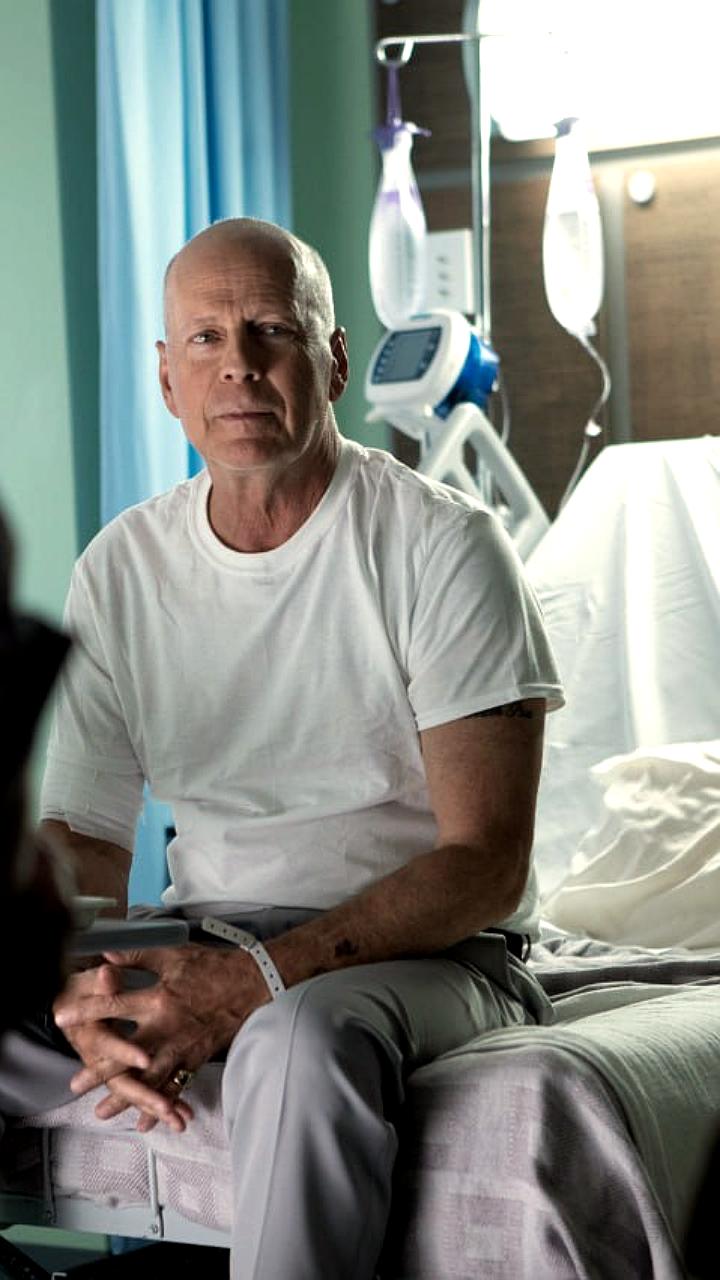 Семья Брюса Уиллиса передаст его мозг для исследований лобно-височной деменции