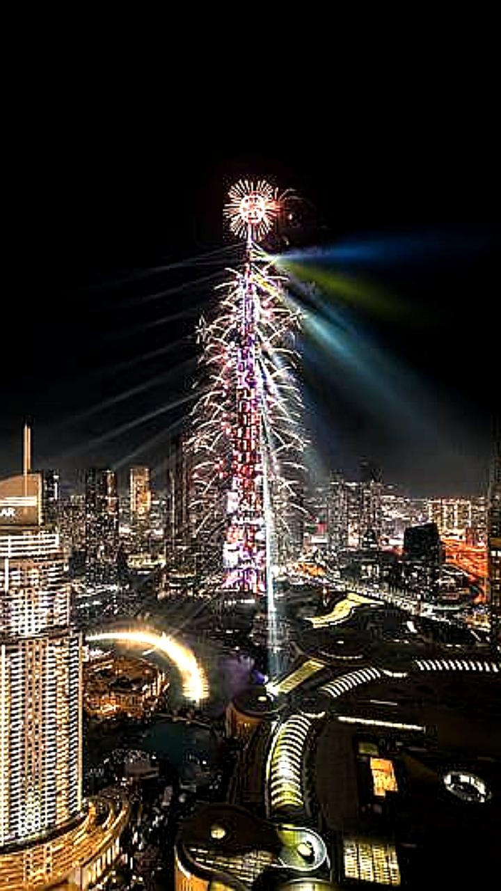 Дубай объявляет 8-дневные новогодние празднования с шоу у Бурдж Халифы