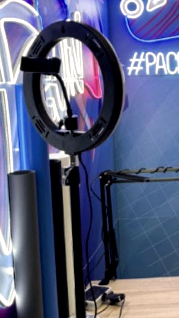 Новые инициативы в ритейле: Ozon и ВКонтакте запускают фотозоны, Wildberries выходит в киберспорт, Мегамаркет и Самокат закрывают магазины