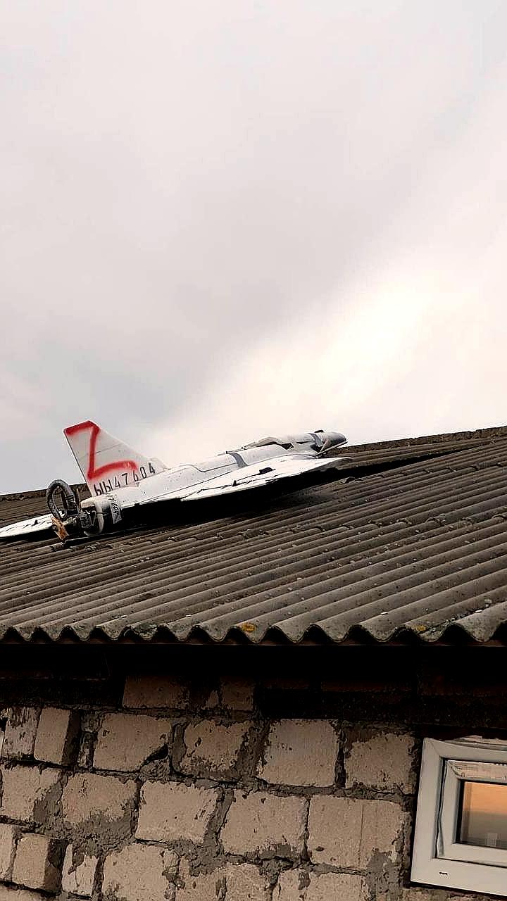 Обломки БПЛА упали на многоквартирные дома в Новороссийске, пострадавших нет