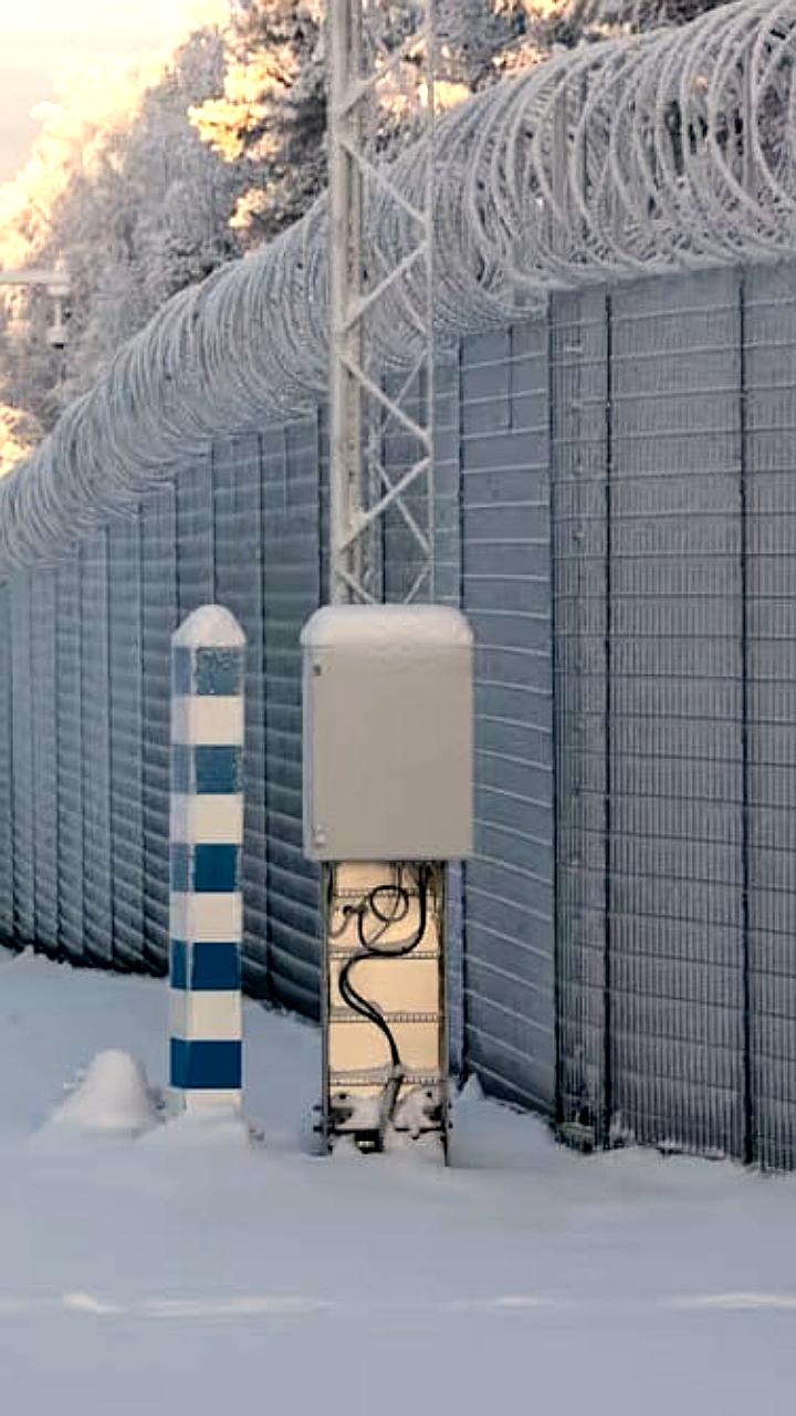 Финляндия завершает строительство ограждения на границе с Россией