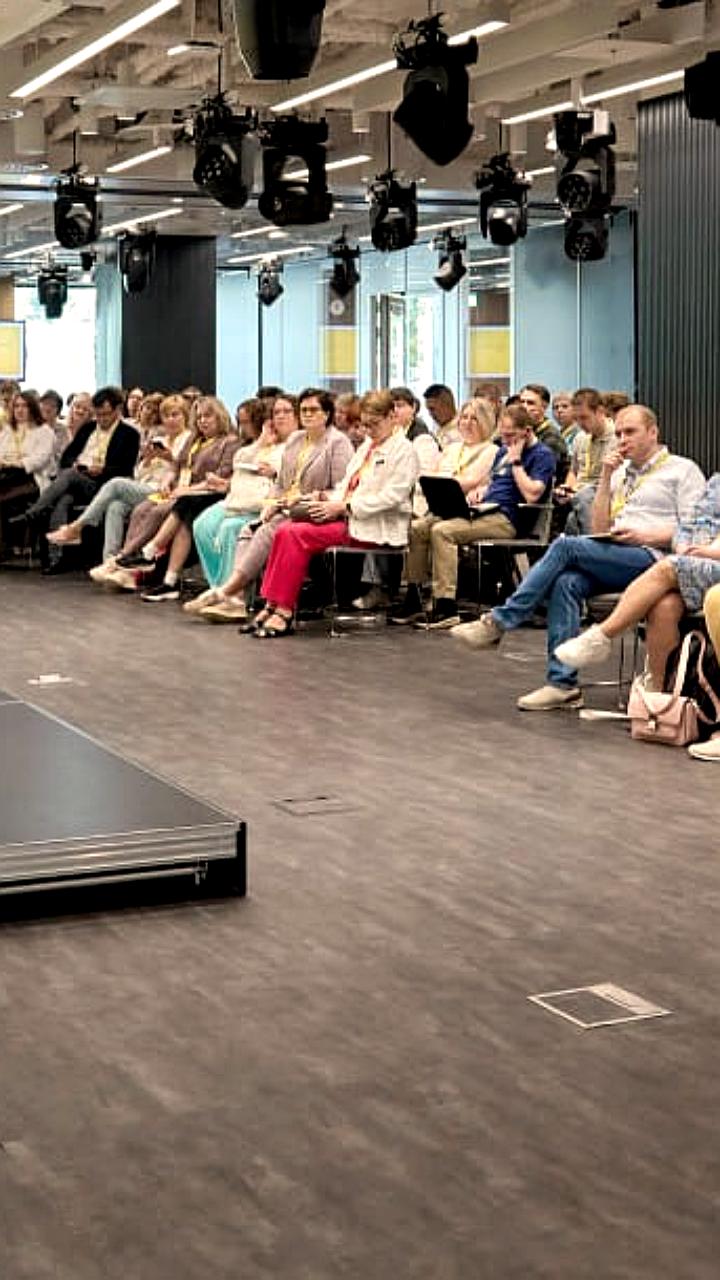 Более 170 учителей точных наук получили гранты от Т Банка по итогам конкурса