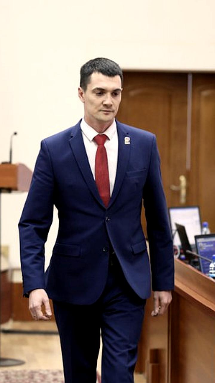 Роман Маслов единогласно избран главой Череповца