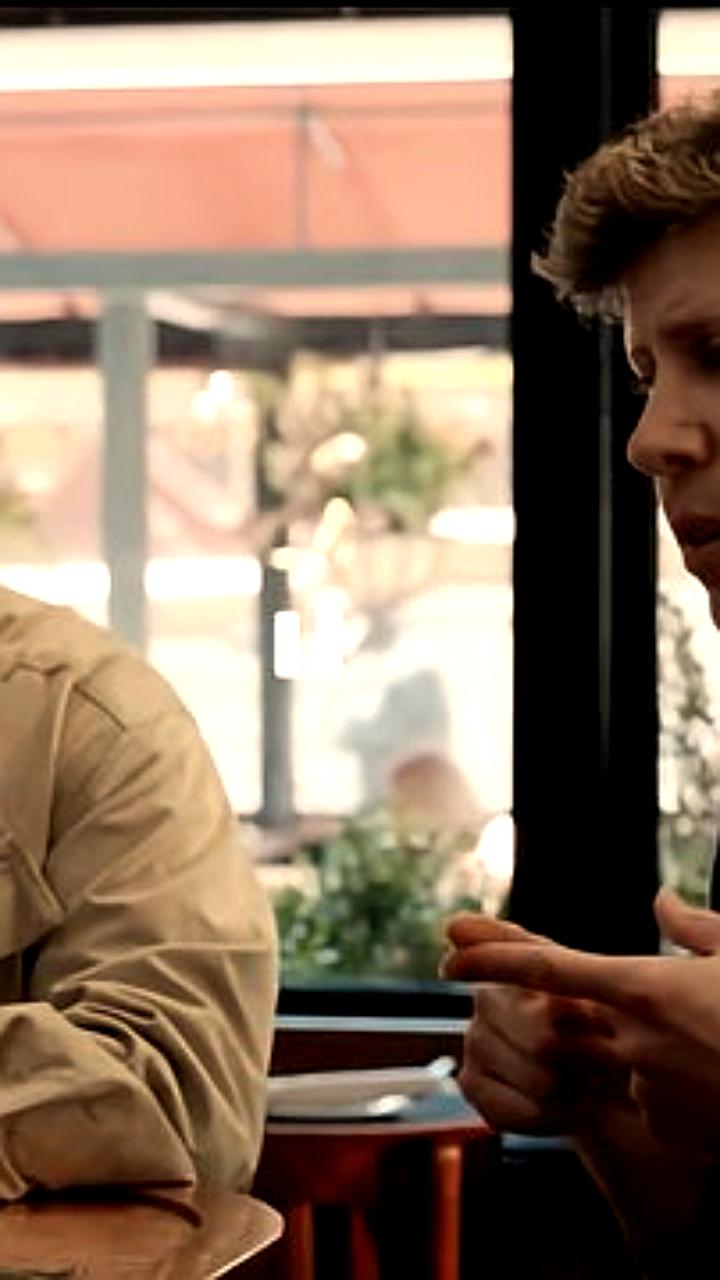 OpenAI анонсировала выпуск первого ИИ гаджета с дизайном Джони Айва