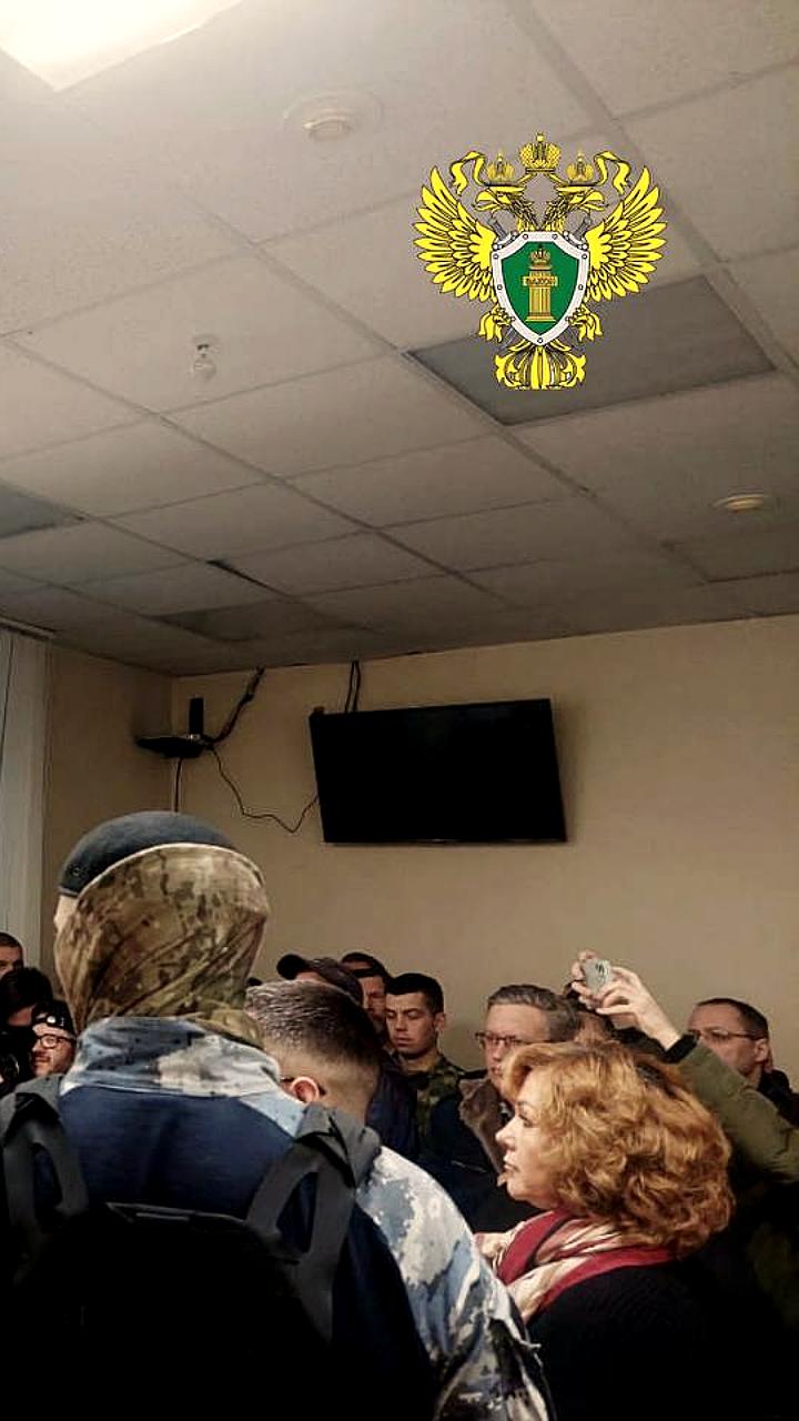 Андрей Брезгин осужден условно за самоуправное изъятие дочери в Екатеринбурге