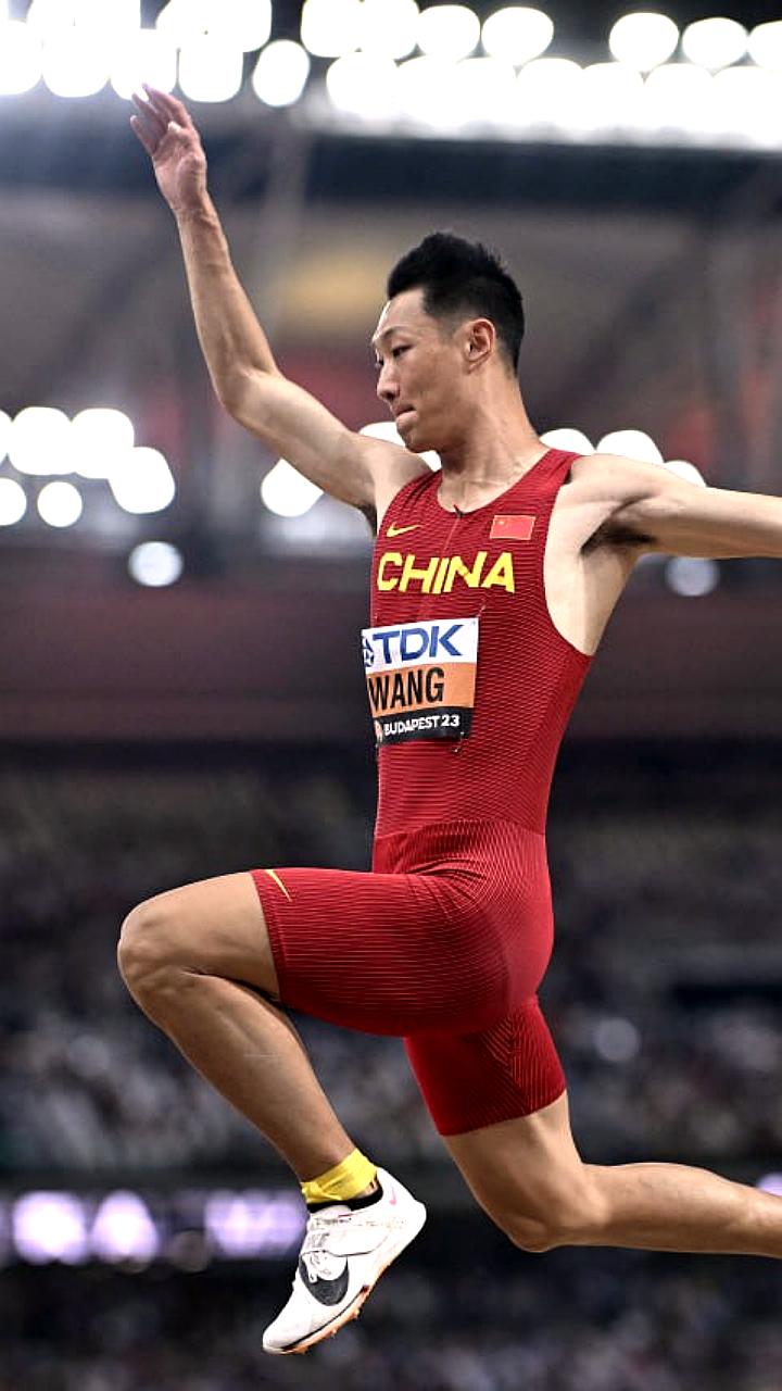 Китайского легкоатлета Ван Цзянаня оправдали после случайного вдыхания допинга в больнице
