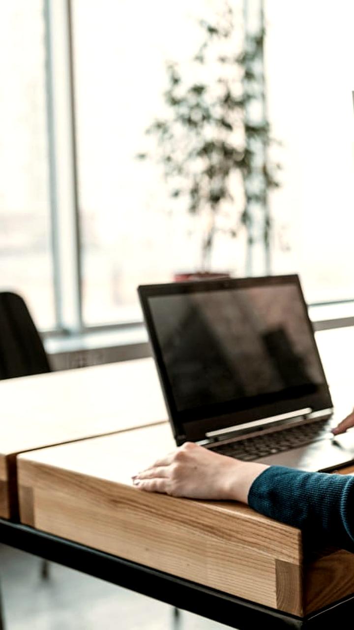 Рост спроса на частичную занятость офисных специалистов в России в 2025 году