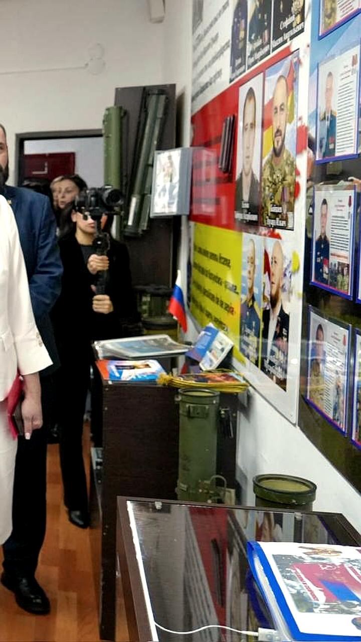 Во всех школах Северной Осетии установят стенды в честь Героев России