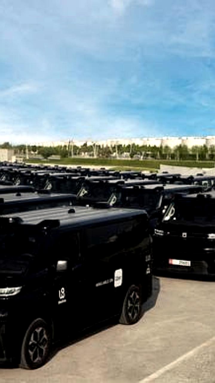 Uber и WeRide запускают беспилотные такси в Абу Даби