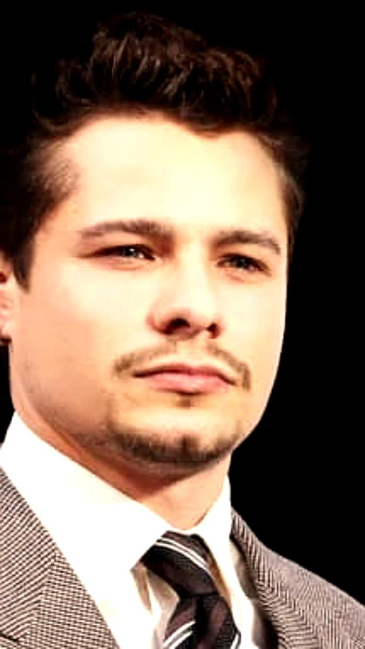 Тоби Уоллес утвержден на роль в сериале Assassin's Creed от Netflix