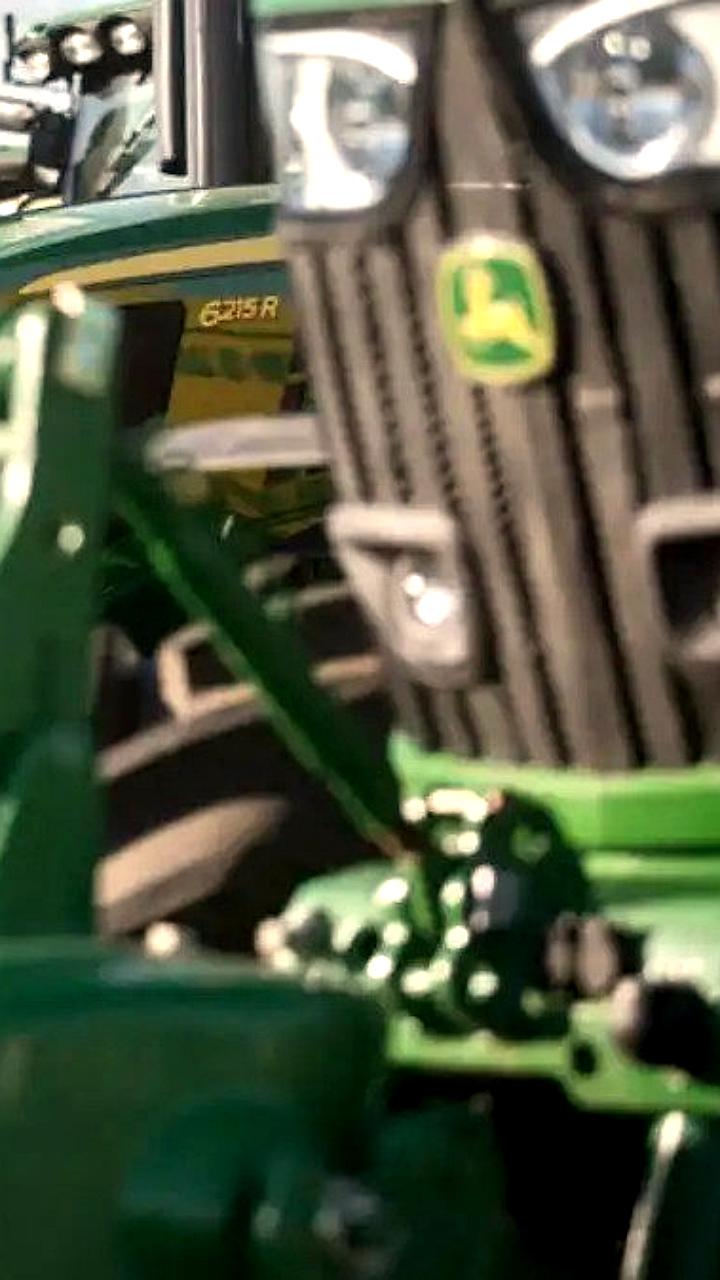 John Deere ожидает снижение прибыли в 2026 году на фоне роста выручки в 2025