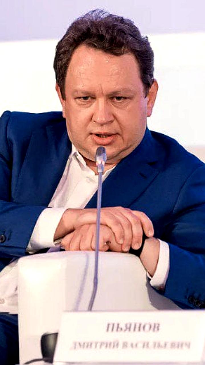 ВТБ планирует увеличить чистую процентную маржу и комиссионные доходы к 2026 году