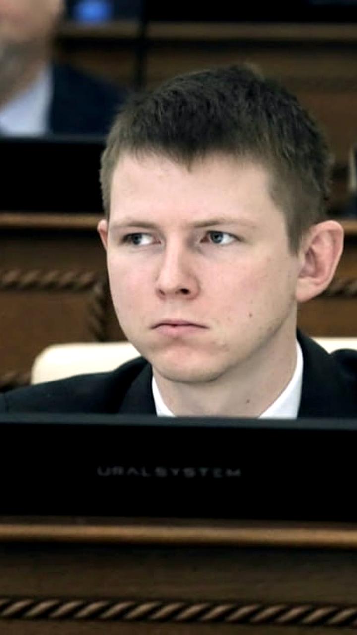 Депутат АКЗС Александр Волобуев оштрафован за уклонение от армии, Евгения Боровикова контролирует ситуацию с выплатами для военнослужащего