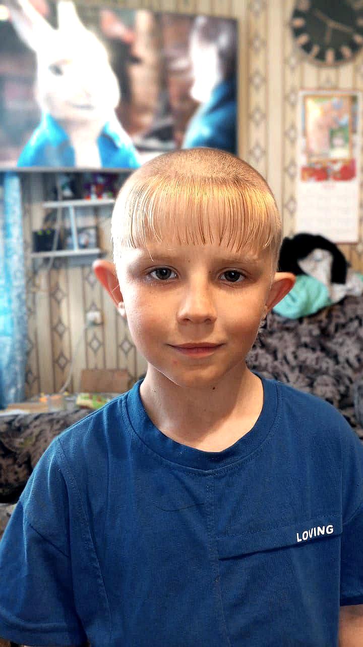 На Сахалине пропавший мальчик прятался под диваном из-за страха наказания