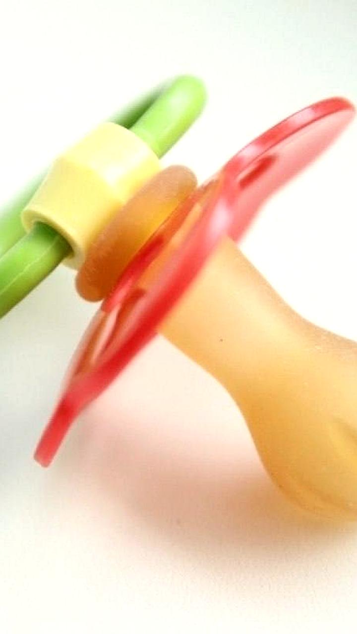 В России стартовал флешмоб поддержки одиноких мам из роддомов