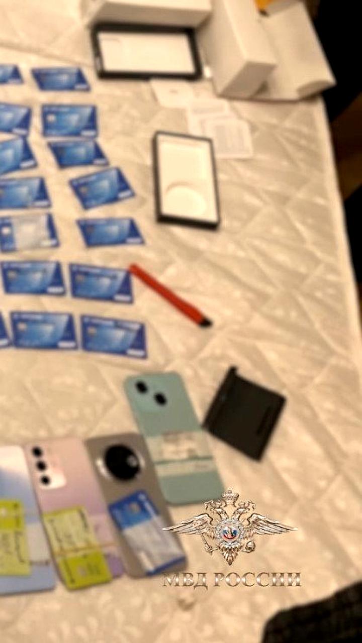 В Барнауле задержаны трое подозреваемых в отмывании денег для телефонных мошенников