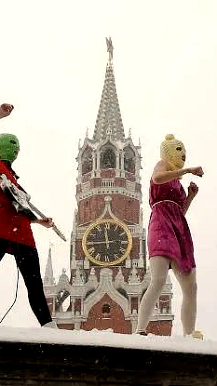 Тверской суд рассмотрит иск о признании Pussy Riot экстремистской организацией