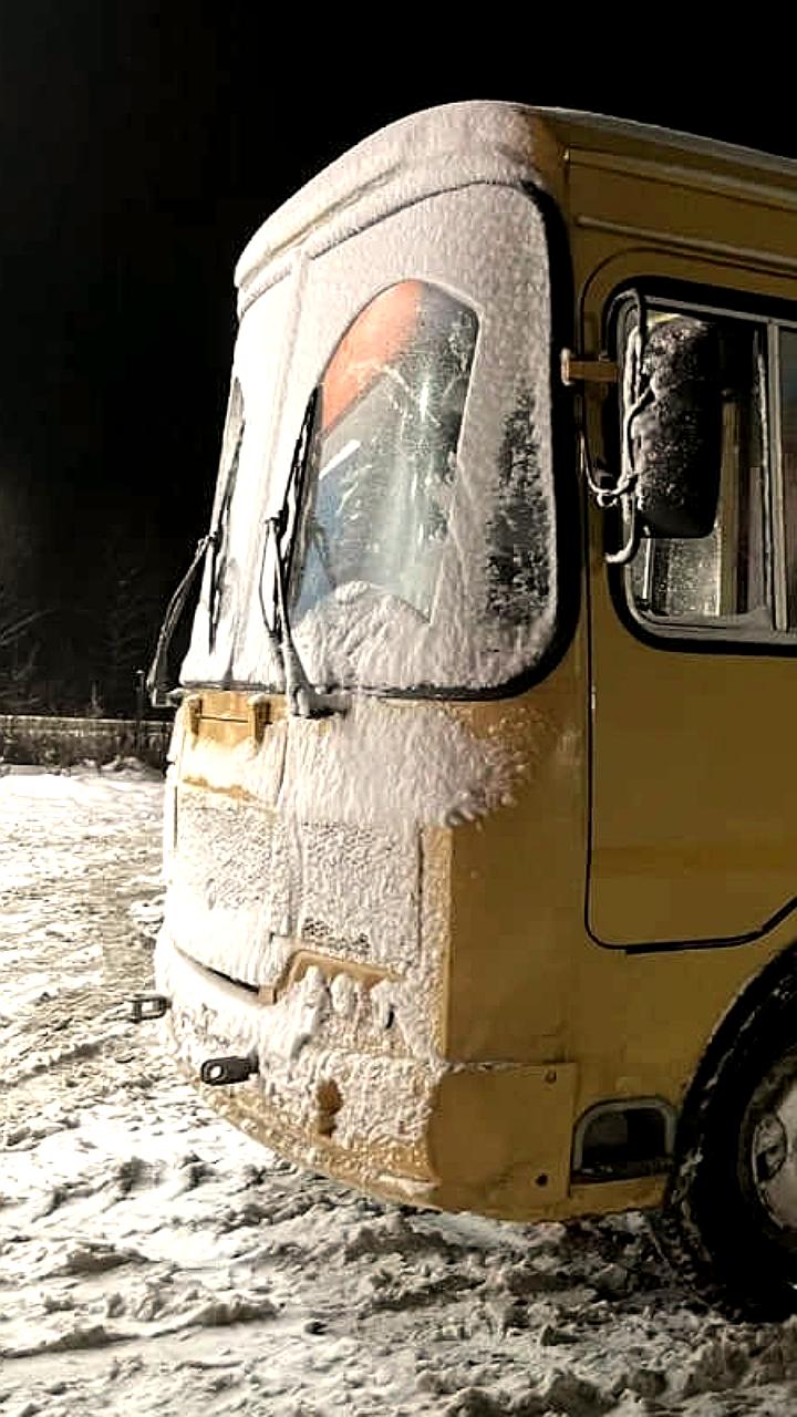 Детский автобус попал в ДТП в Череповецком округе, дети не пострадали