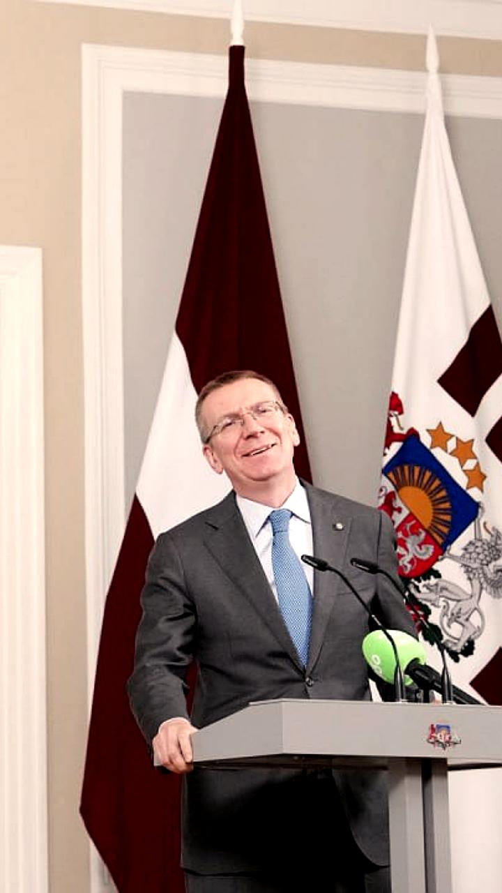 В Латвии введен запрет на публикацию фото и видео президента и премьера