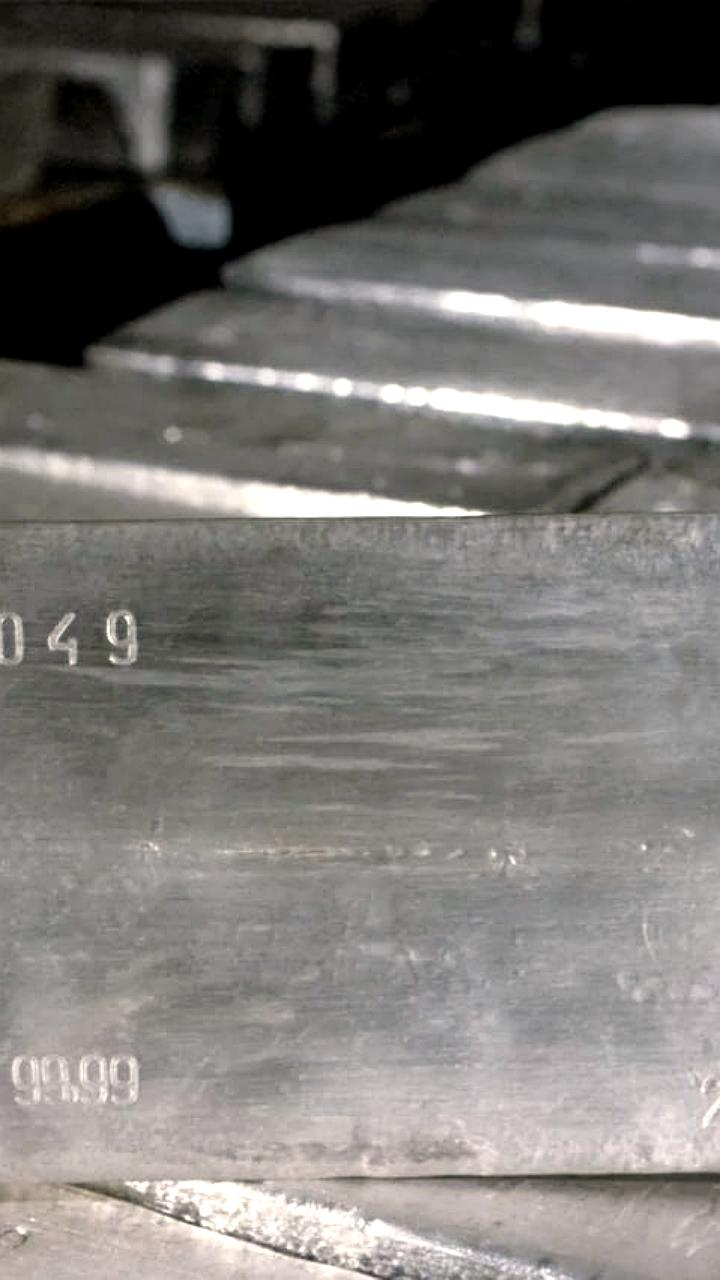 Цена серебра достигла исторического максимума на фоне дефицита