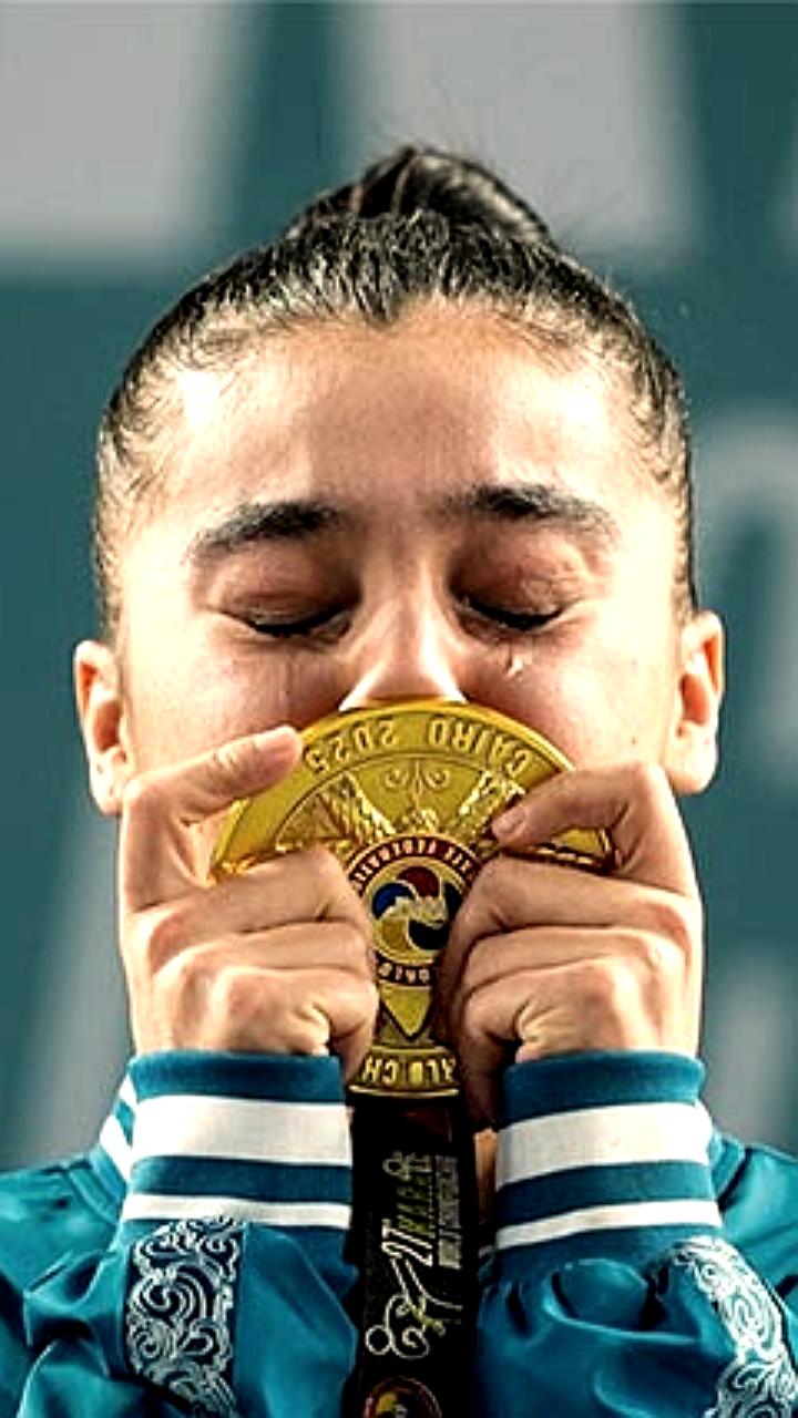 Гульшан Алимардонова - первая чемпионка мира по карате из Узбекистана