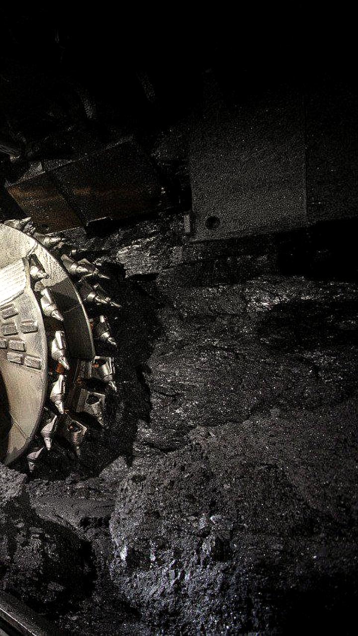 На шахте Осинниковская введен новый очистной забой на рекордной глубине 900 метров