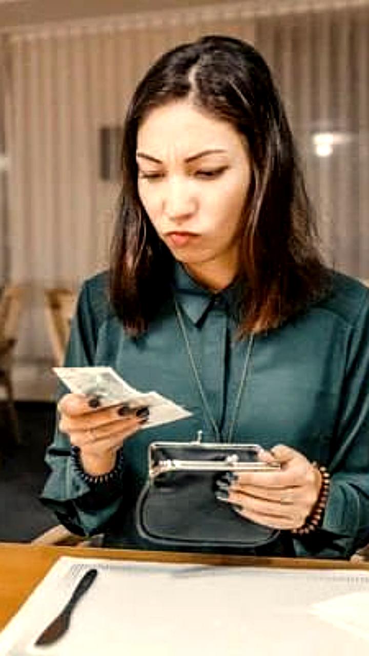 Изменения в ценообразовании: отмена обязательных сборов в ресторанах и кафе