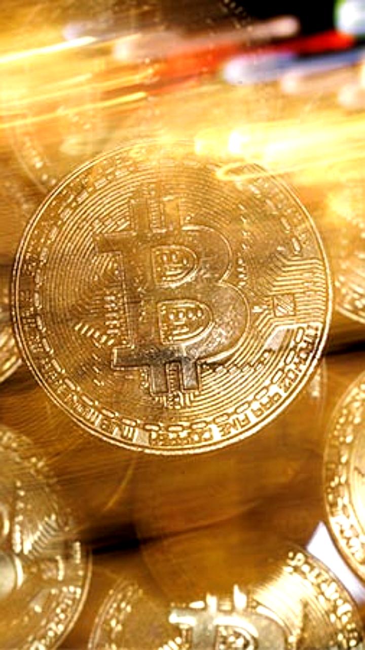 Биткойн теряет в цене на фоне ожиданий повышения ставки Банком Японии