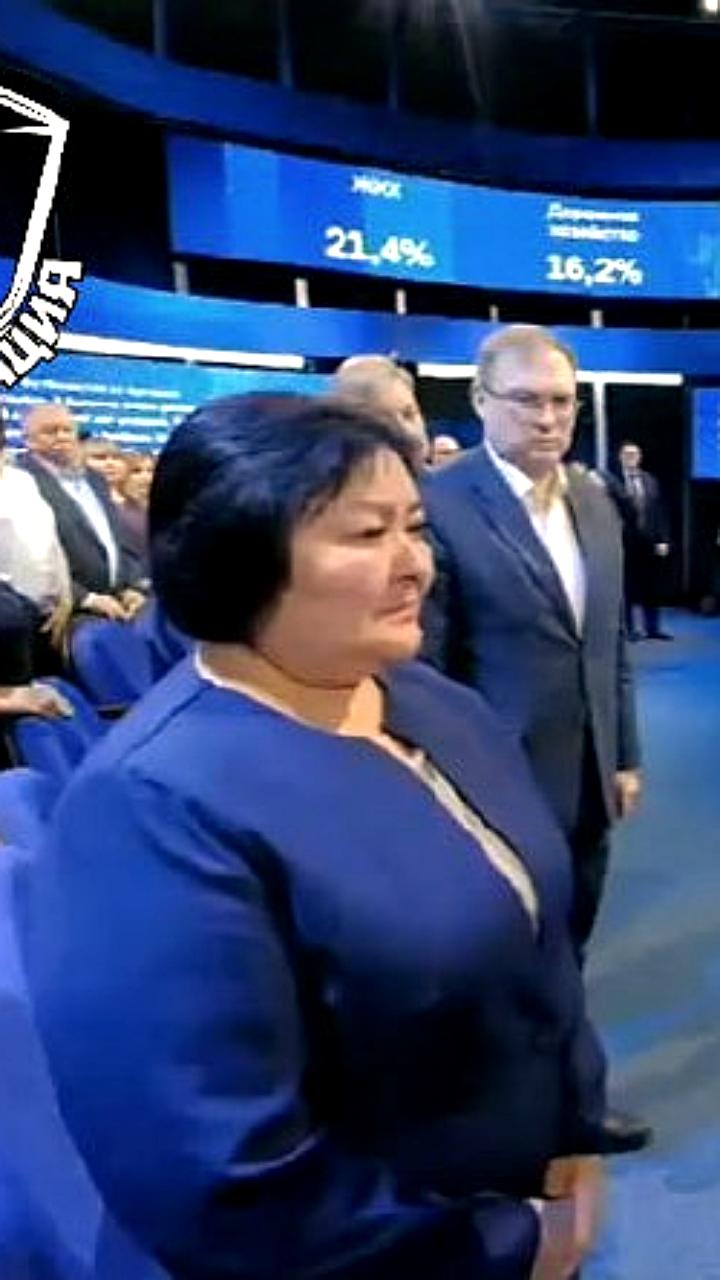 Алексей Текслер поблагодарил Альфиду Амирову за воспитание героев, посмертно награжденных орденами Мужества