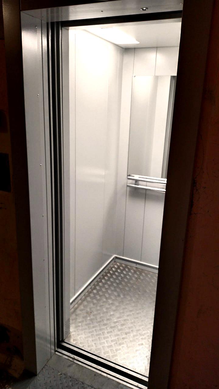 В Крыму завершена замена почти 2000 лифтов в многоквартирных домах