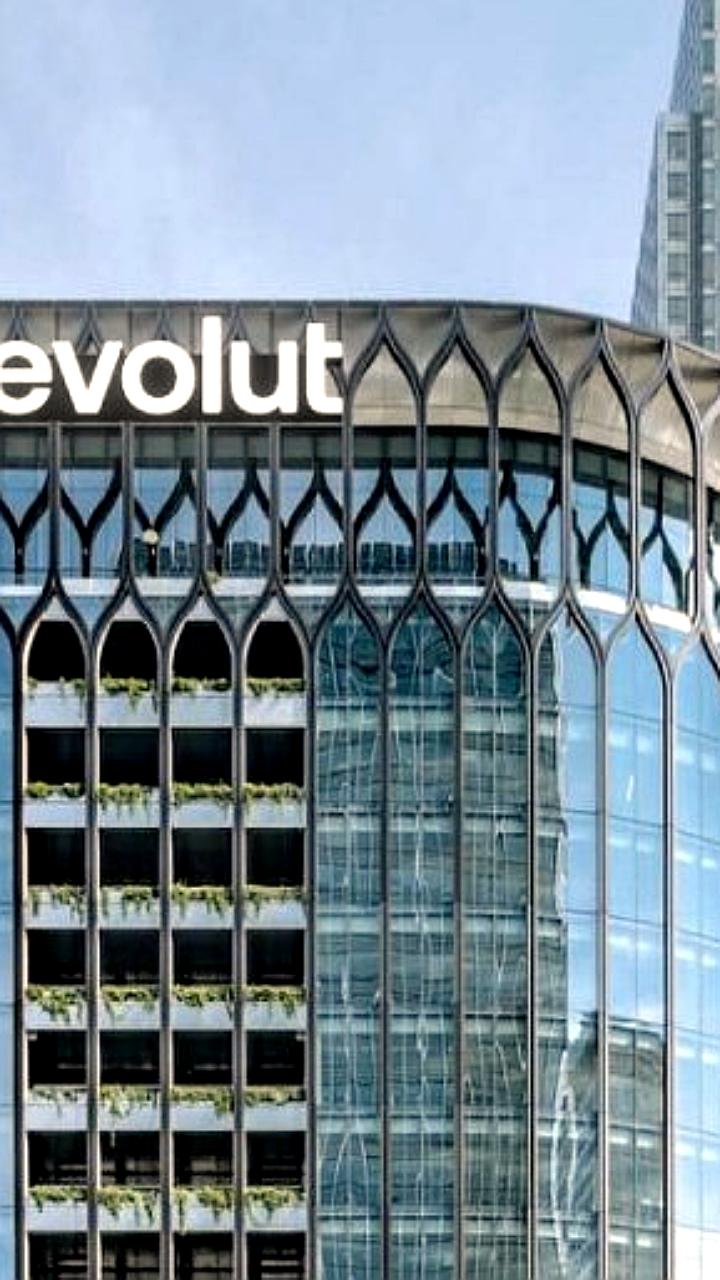 Россияне в ЕС сталкиваются с блокировкой пополнения счетов Revolut с карт банков Казахстана, Узбекистана и Таджикистана