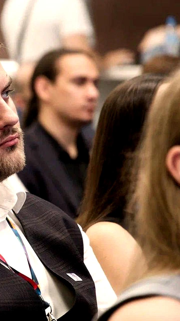 Участники программы 'Время героев' успешно проходят стажировки в администрации