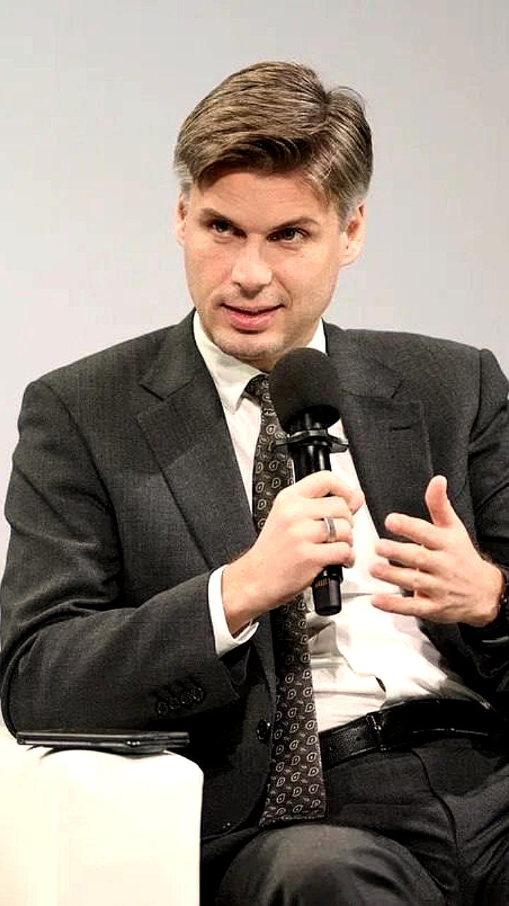 Обсуждение космического образования и технологий на V Конгрессе молодых ученых