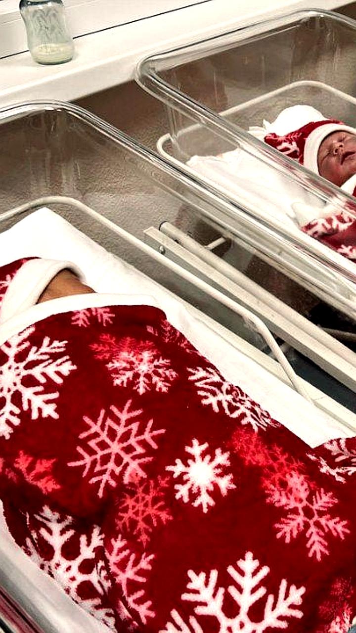 Видновский и Балашихинский роддома наряжают новорождённых в костюмы Дедов Морозов