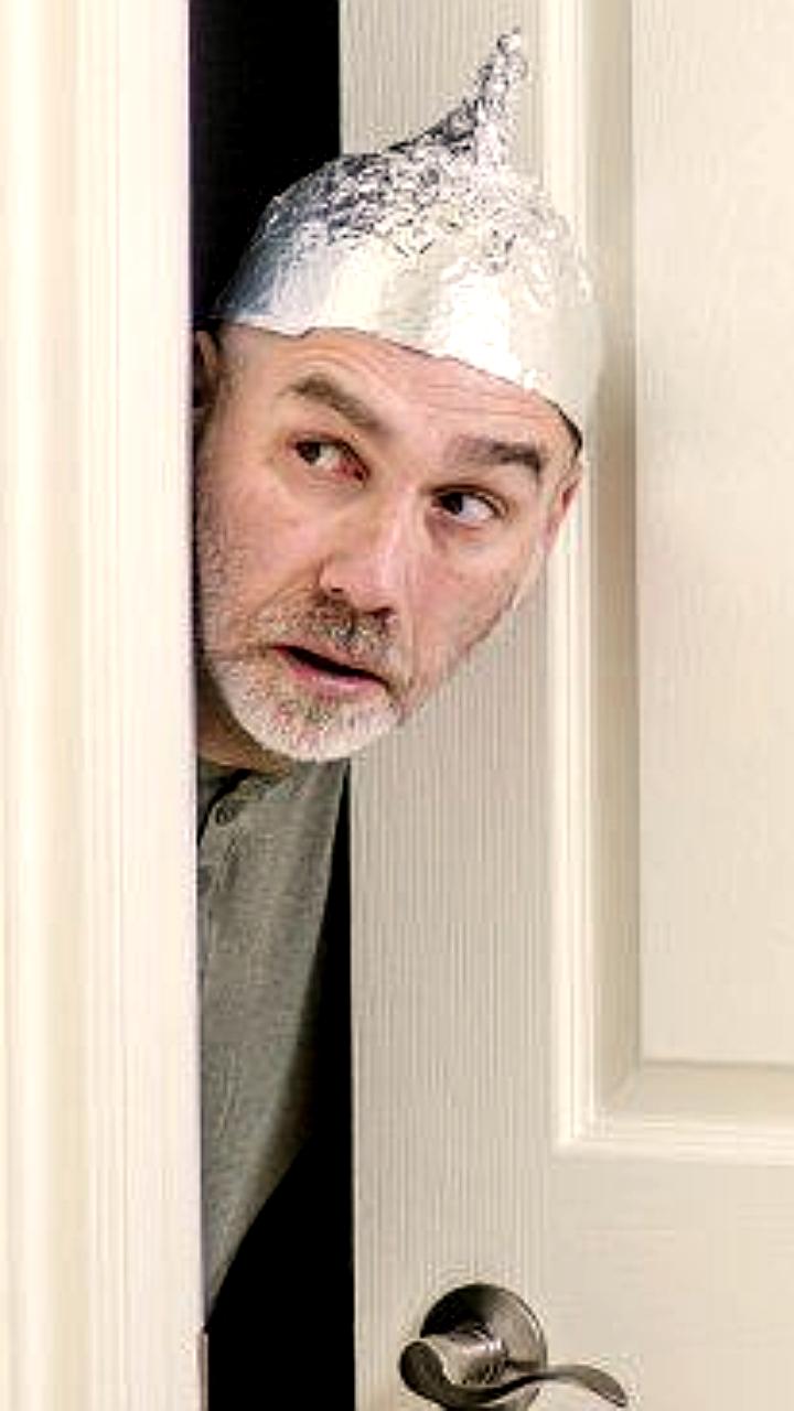 Снижение веры россиян в конспирологические теории: опрос ВЦИОМ