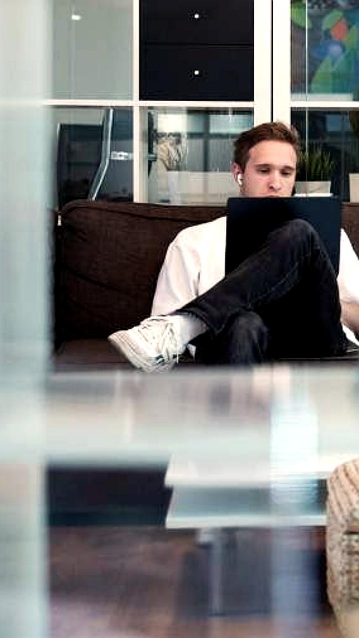 Рост обращений россиян в Роструд по вопросам зарплат увеличился в 1,6 раза