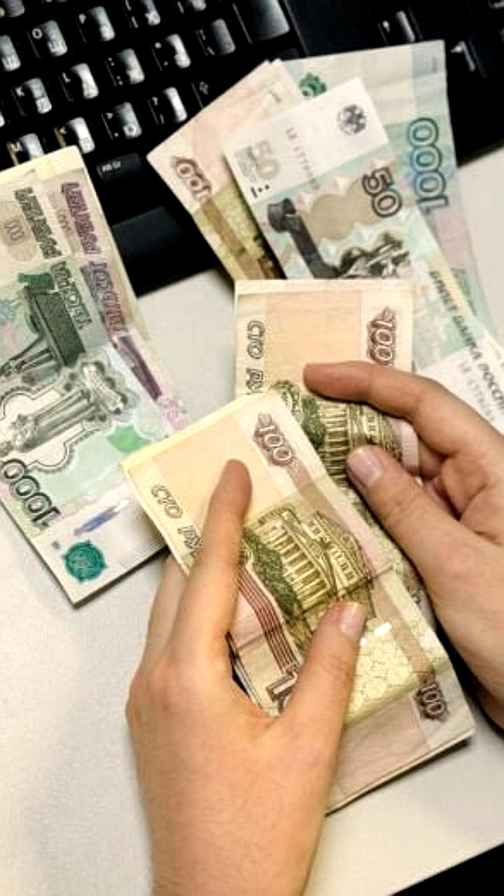 В России с 1 января 2024 года страховые пенсии повысят на 7,6%