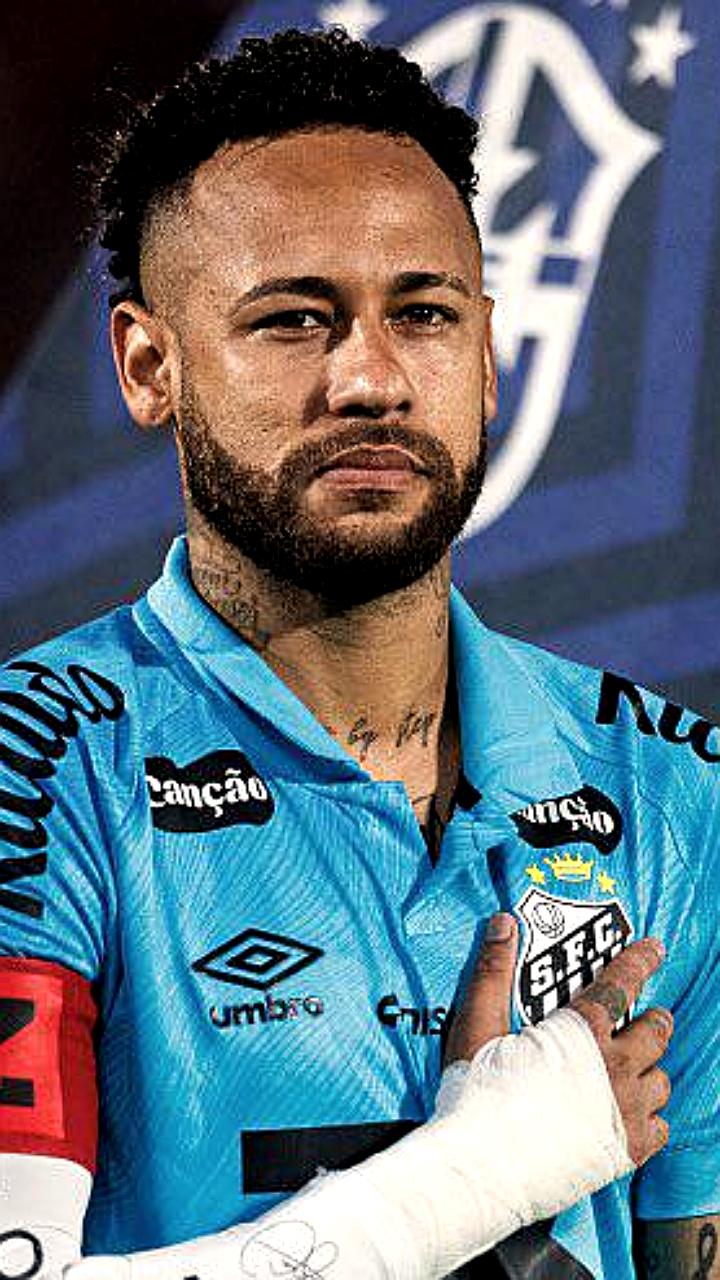 Неймар приносит победу Сантосу с хет-триком в матче против Жувентуде