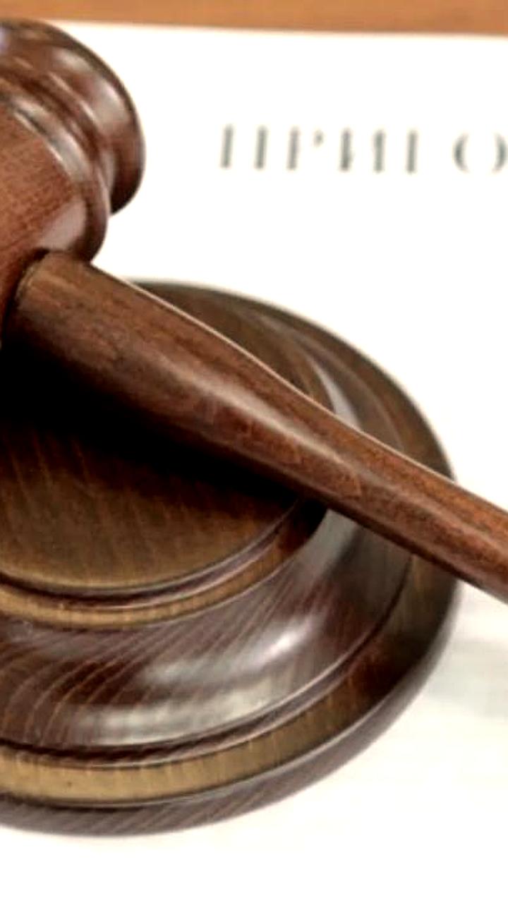 В Екатеринбурге бывший налоговый инспектор осужден за взятки