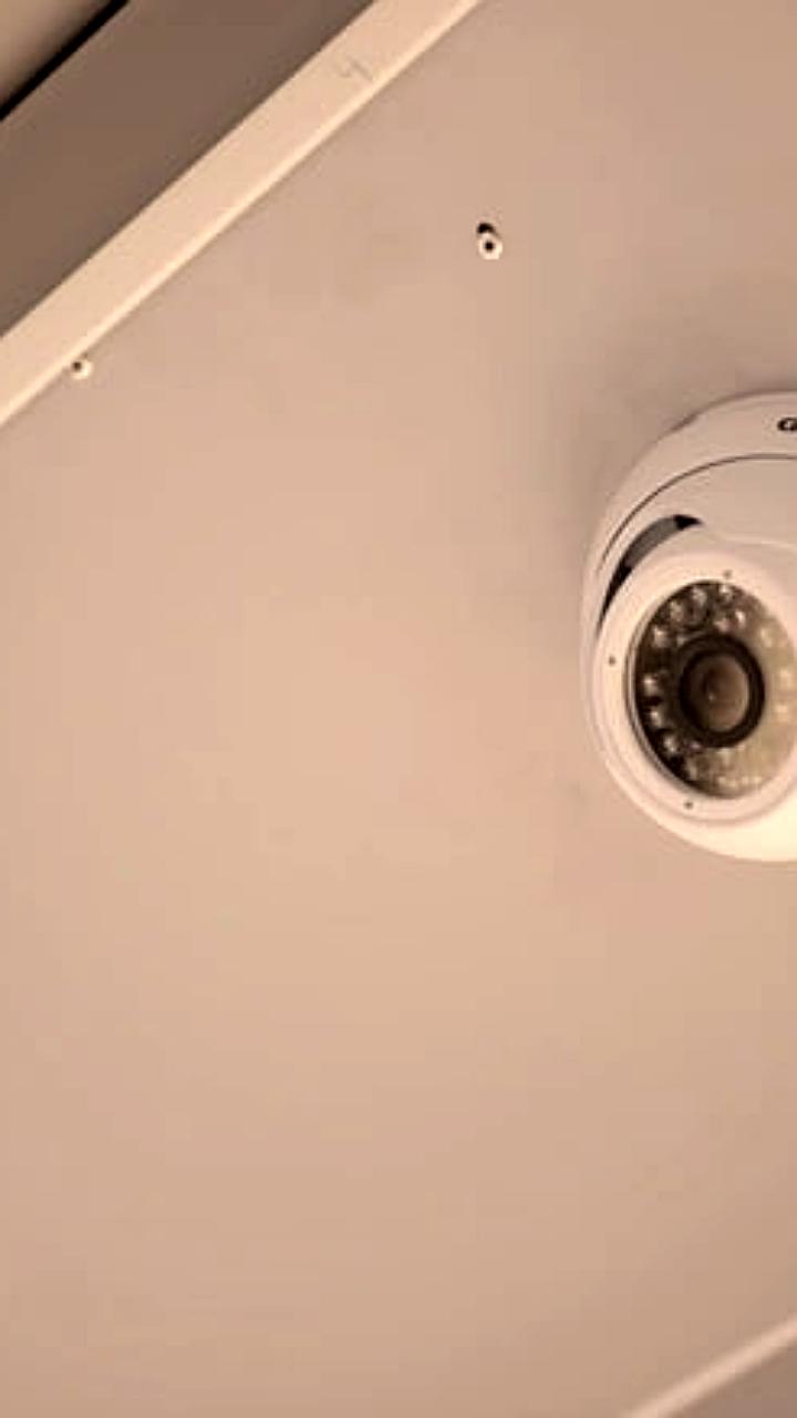 Суд во Владивостоке удовлетворил иск о компенсации морального вреда за скрытую съемку