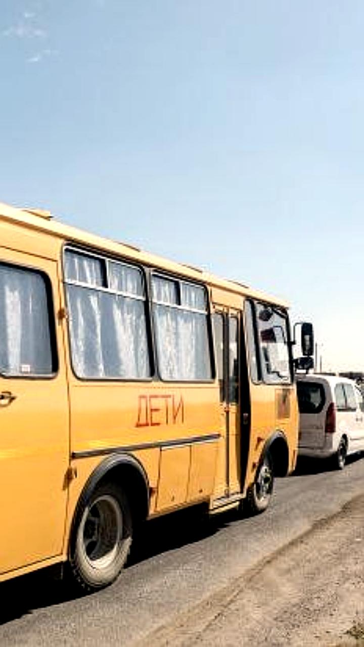 В Кузбассе и Волгограде обновляют школьный автопарк с помощью федерального бюджета
