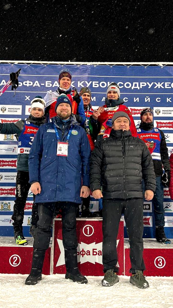 Эдуард Латыпов одерживает победу в спринте на Кубке Содружества в Ханты-Мансийске