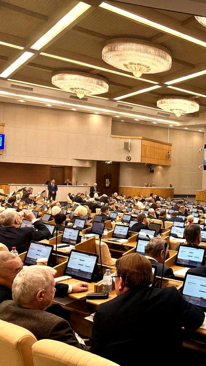 Госдума приняла закон о бесплатном питании и проживании для детей в интернатах искусств