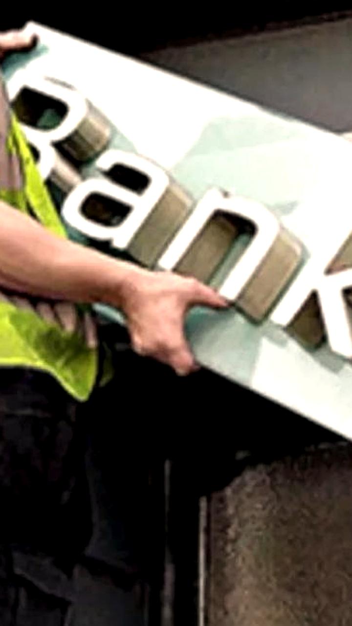 Российские банки закрыли 1327 отделений за 10 месяцев 2025 года на фоне цифровизации