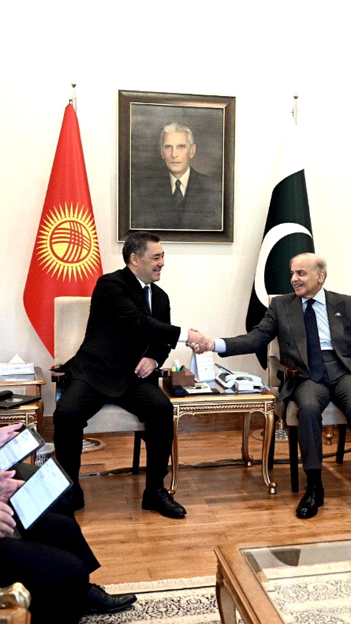 Кыргызстан и Пакистан планируют увеличить товарооборот до 200 млн долларов и расширить сотрудничество в сфере портов