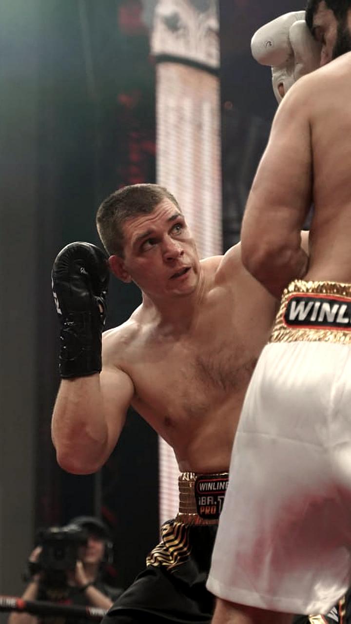 Чемпионат мира в Дубае: Гассиев сразится с Пулевым, Суров проходит в 1/8 финала